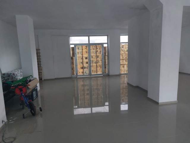 Tirane, shitet / jepet me qera ambient komercial ,361 m² 500.000 Euro (Shkolla Mihal Grameno, Tregu Elektrik)