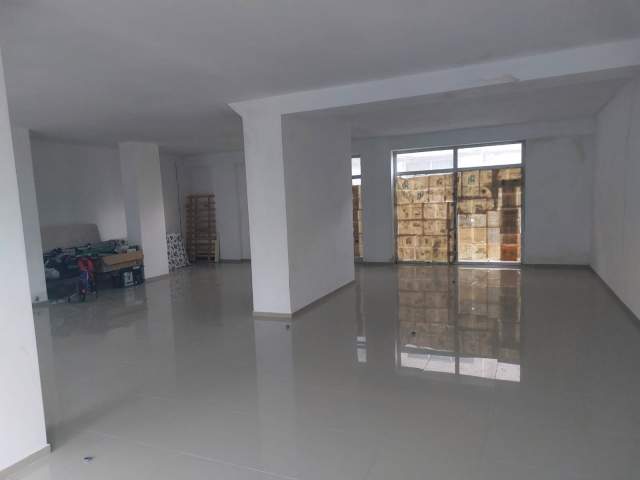Tirane, shitet / jepet me qera ambient komercial ,361 m² 500.000 Euro (Shkolla Mihal Grameno, Tregu Elektrik)