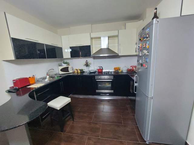 Tirane, shitet apartament 118 m² 130.000 Euro (Kompleksi Eleonora, Kodra e Diellit 1)