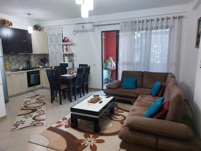 Tirane, shitet apartament , 2+1 , yzberishtm ,110 m² 100.000 Euro