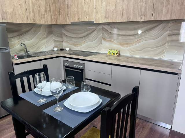 Tirane, jepet me qera apartament 1+1+BLK Kati 8, 78 m² 400 Euro (BULEVARDI MIGJENI)