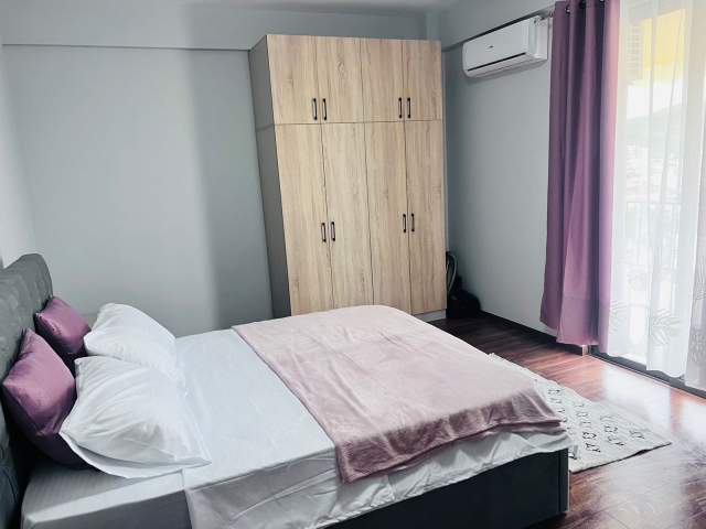 Tirane, jepet me qera apartament 1+1+BLK Kati 8, 78 m² 400 Euro (BULEVARDI MIGJENI)