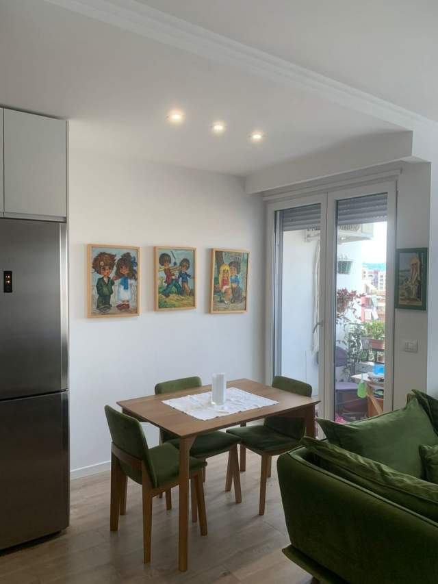 Tirane, shitet apartament 2+1 Kati 5, 87 m² 145.000 Euro (Pas maternitetit te ri)