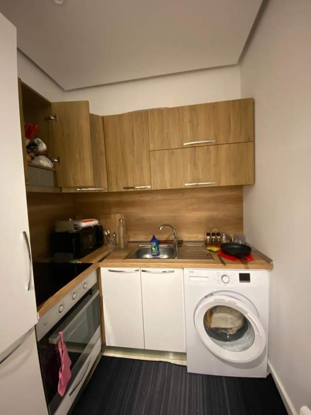 Tirane, jepet me qera apartament 1+1 Kati 5, 44 m² 450 Euro (Vasil Shanto)