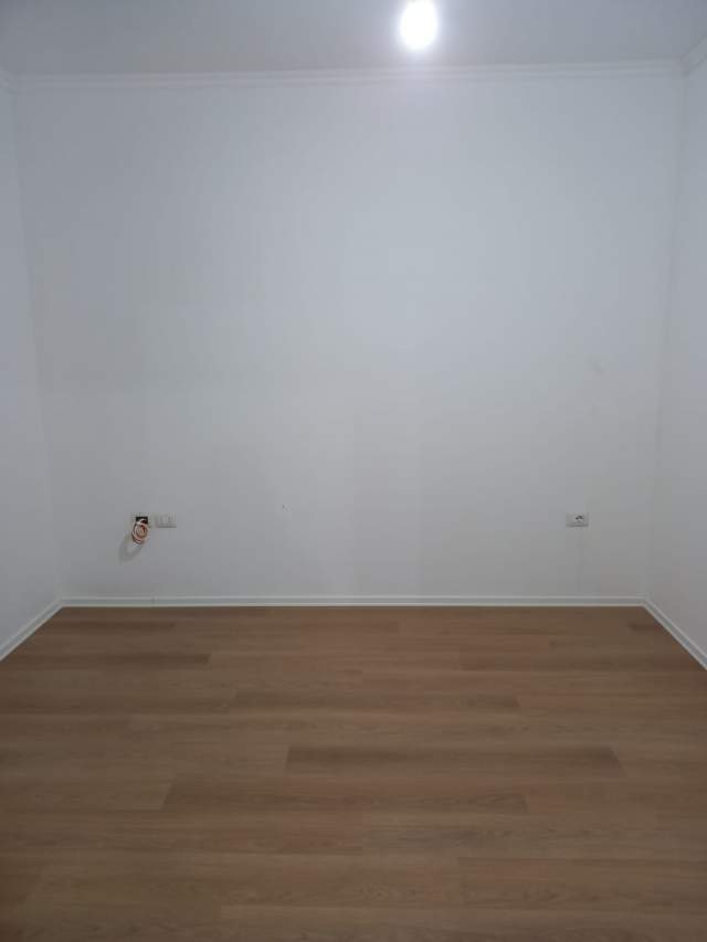 Tirane, shitet apartament Kati 8, 74 m² 66.000 Euro (Yzberisht)