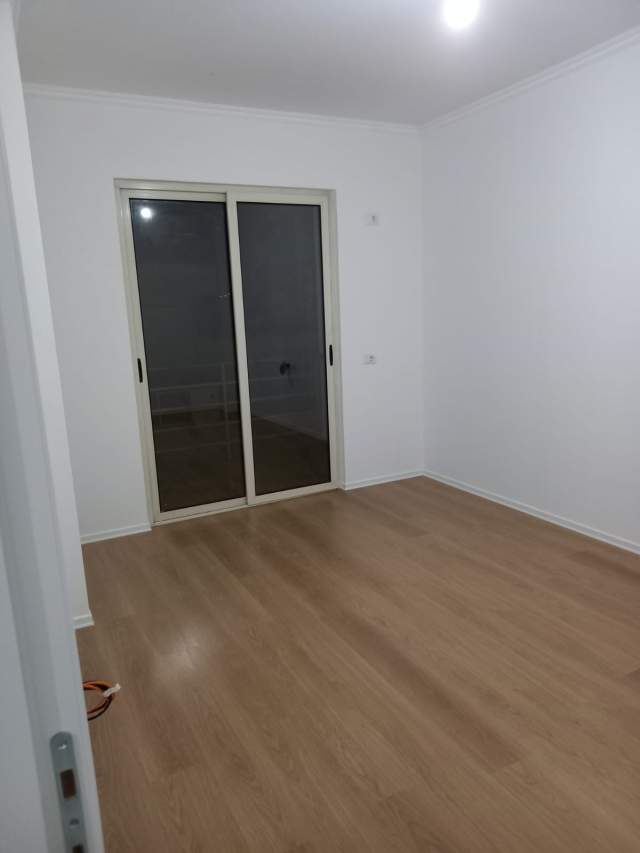Tirane, shitet apartament 1+1 Kati 8, 56 m² 56.000 Euro (Yzberisht)
