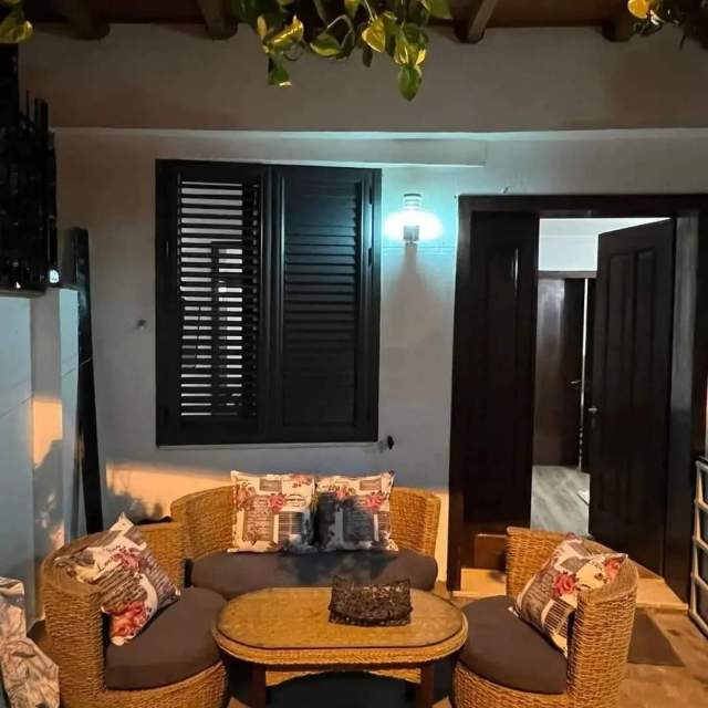 Tirane, jepet me qera apartament 2+1 Kati 1, 115 m² 750 Euro (Ura  e tabakeve)