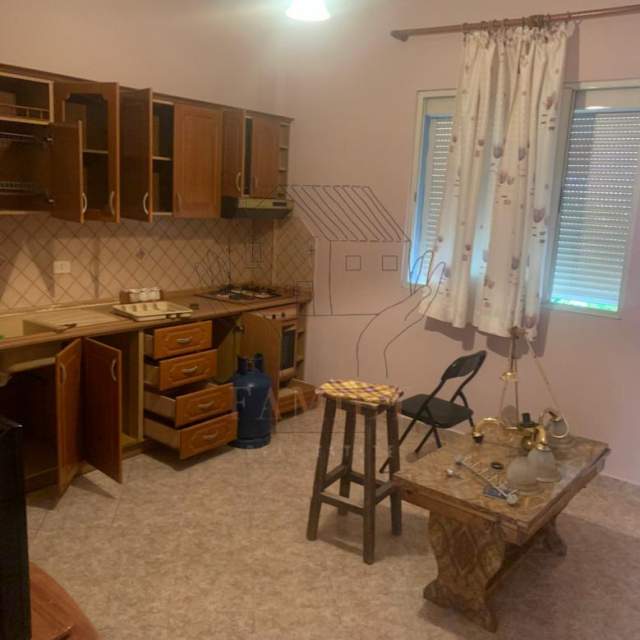 Tirane, jepet me qera apartament 3+1+BLK Kati 2, 110 m² 350 Euro (selite)
