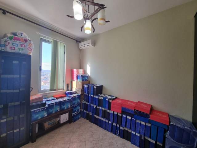 Tirane, jepet me qera zyre Kati 9, 55 m² 400 Euro (Rruga e Kavajes)