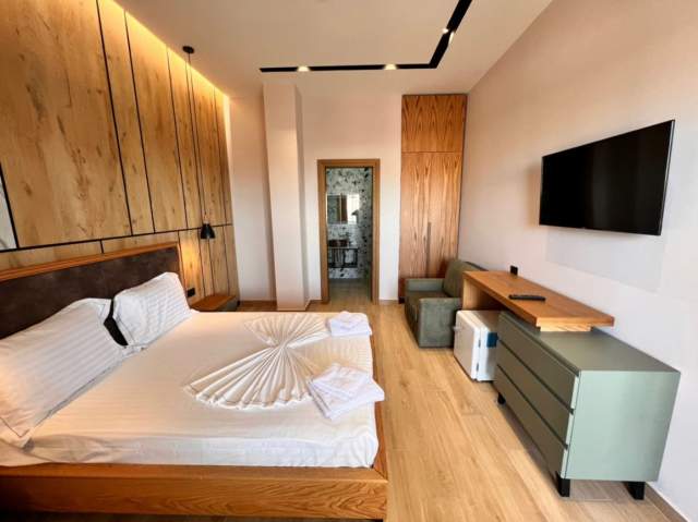 Shkembi Kavajes, shitet hotel Kati 0, 700 m² 2.000.000 Euro (Shkembi i Kavajes)