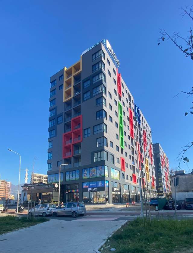 QERA, Magazine Kati -1, 90 m² 700 Euro (Teodor Keko)