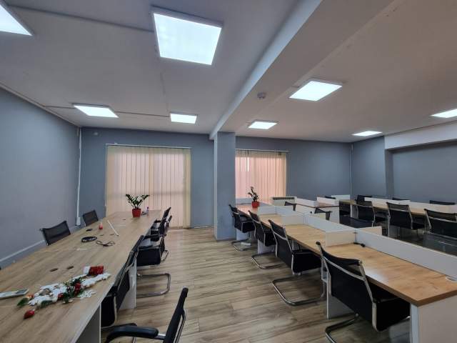 Tirane, jepet me qera zyre Kati 5, 273 m² 2.790  (Rruga Nikolla Tupe)