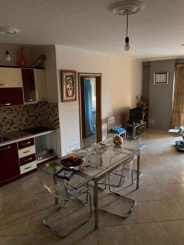 Tirane, shes apartament Kati 3, 102 m² 102.000 Euro (Rruga Kastriotet)
