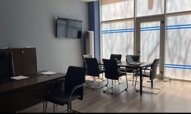 Tirane, jap me qera ambjent biznesi Kati 0, 222 m² 777.000 Euro