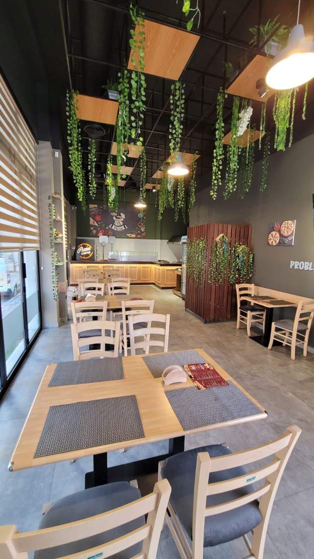 Tirane, jap me qera lokal Kati 1, 85 m² 850 Euro (ish parku)