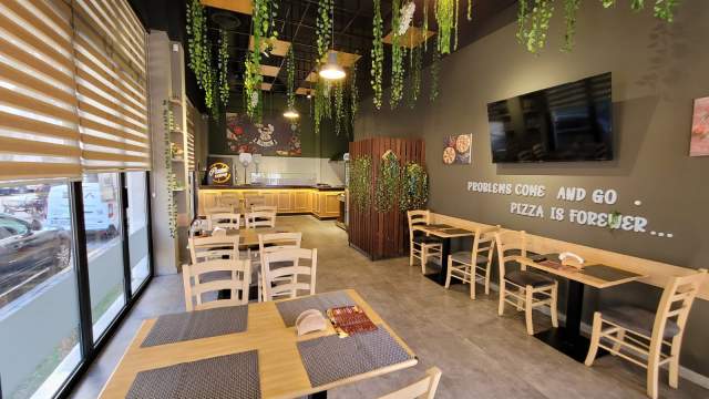 Tirane, jap me qera lokal Kati 1, 85 m² 850 Euro (ish parku)