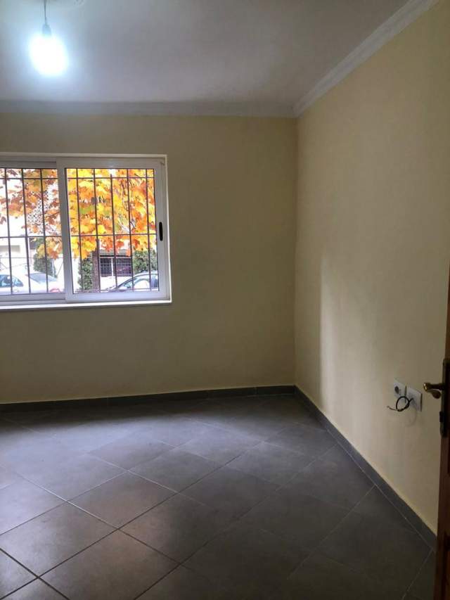 Tirane, shes apartament Kati 1, 44 m² 49.000 Euro (Hysen Xhura)