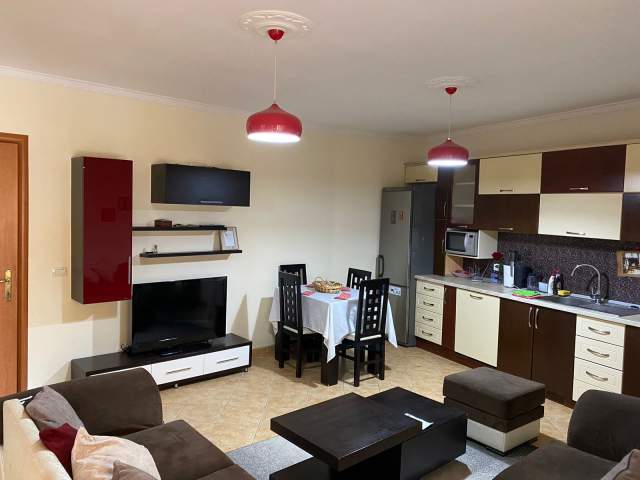 Tirane, jepet me qera apartament 2+1+A+BLK Kati 2, 81 m² 380 Euro (ali dem)
