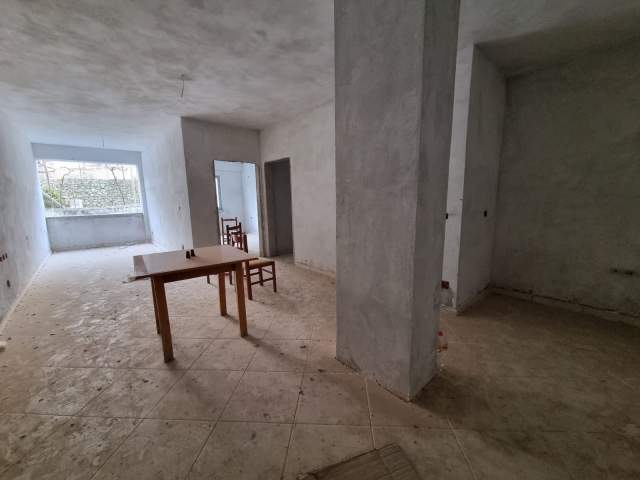 Sarande, shitet apartament Kati 1, 96 m² 76.800 Euro (Rruga Lefter Talo)