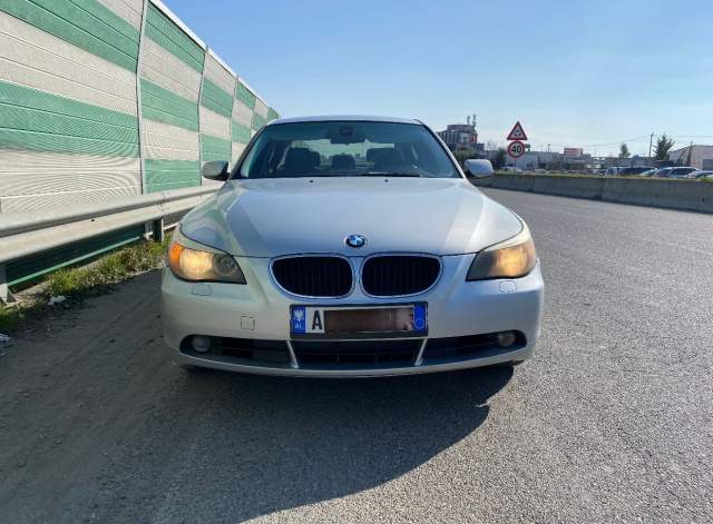Durres, shes makine BMW 520I Viti 2005, 4.000 Euro