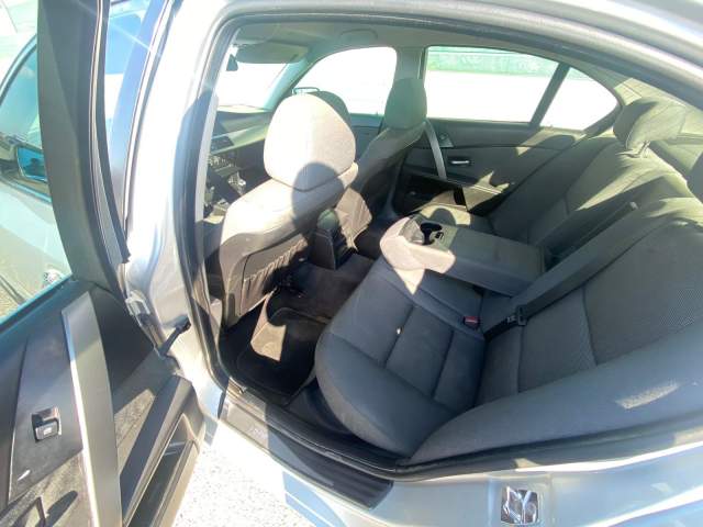 Durres, shes makine BMW 520I Viti 2005, 4.000 Euro