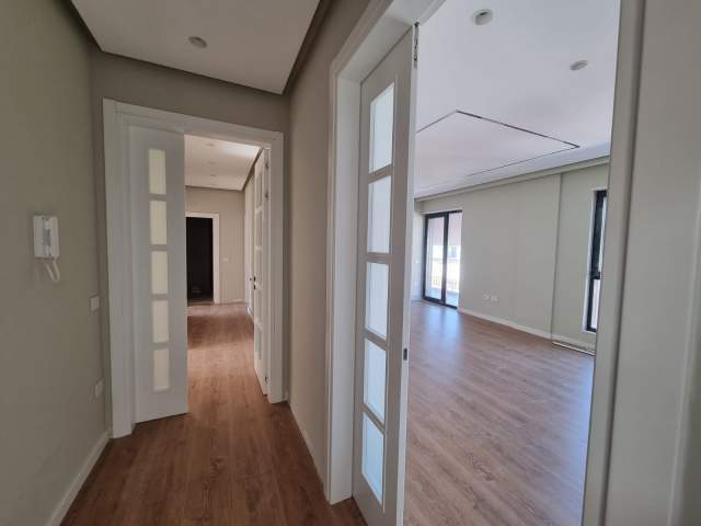 Tirane, jepet me qera apartament 3+1+A+BLK Kati 1, 165 m² 1.200 Euro (Rruga Hiqmet Buzi)