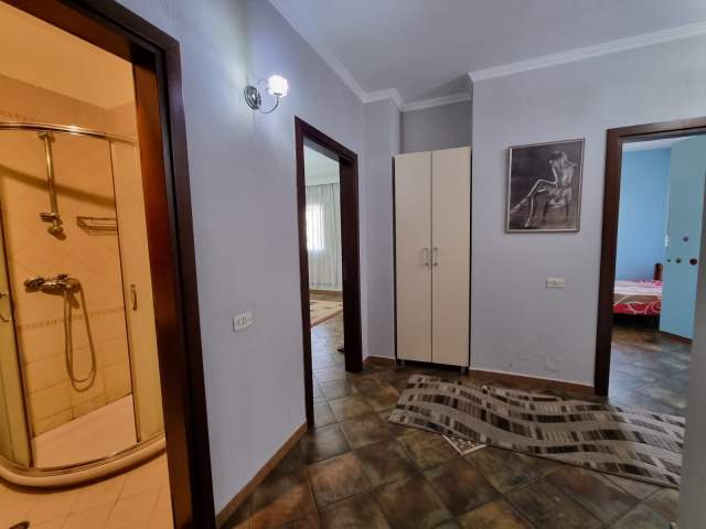 Tirane, jepet me qera apartament 2+1+A+BLK Kati 3, 110 m² 400  (Rruga Ali Demi)