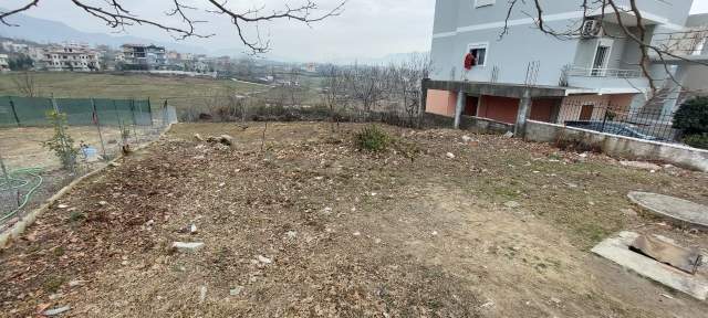 Tirane, shes toke 400 m² 50.000 Euro (Farke)