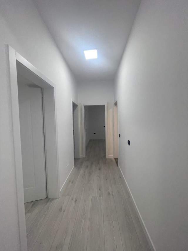 Tirane, jepet me qera apartament 2+1+BLK Kati 1, 80 m² 1.000 Euro (Myslym Shyr)