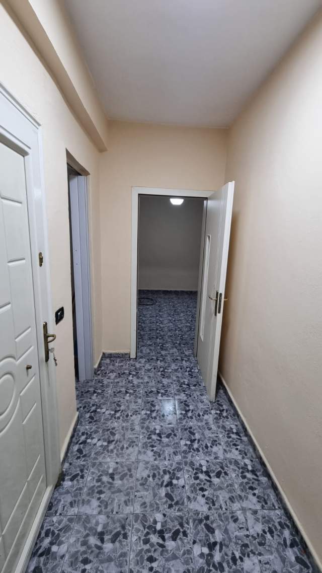 Tirane, jepet me qera apartament 1+1+BLK Kati 3, 55 m² 300 Euro (FERIT XHAJKO)