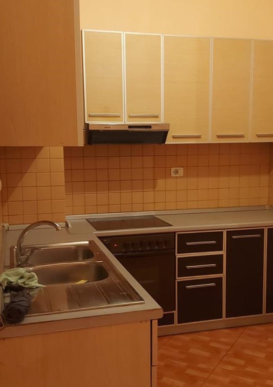Tirane, jepet me qera apartament 1+1+BLK Kati 4, 75 m² 27.000 Leke (teodor keko)