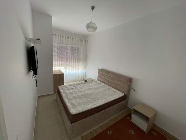 Tirane, jepet me qera apartament 1+1+BLK Kati 3, 68 m² 350 Euro (mangalem 21)