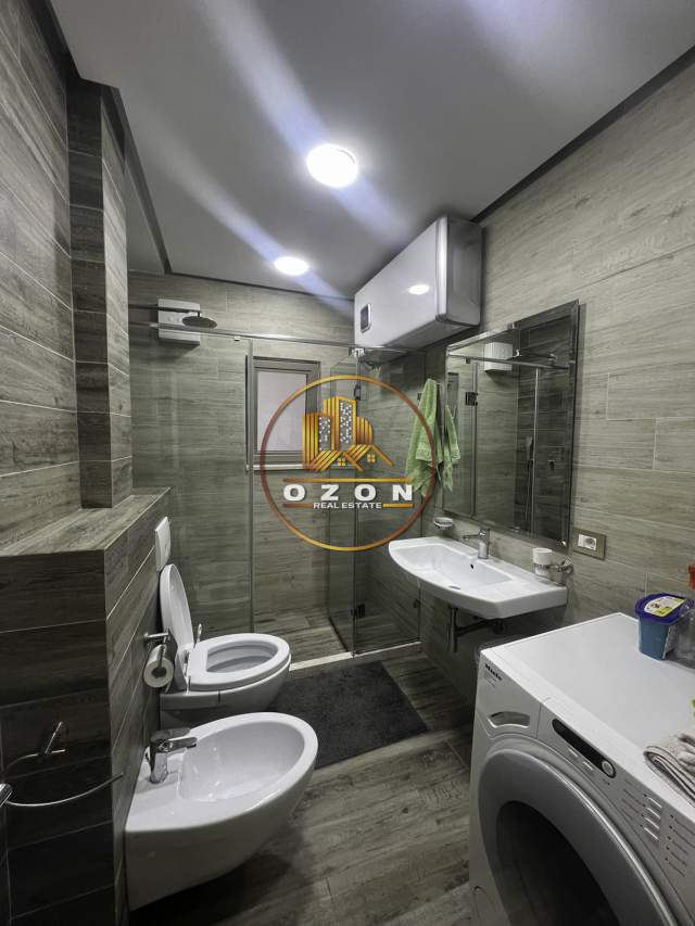 Tirane, jepet me qera apartament 2+1+BLK Kati 1, 96 m² 750 Euro (QENDER)
