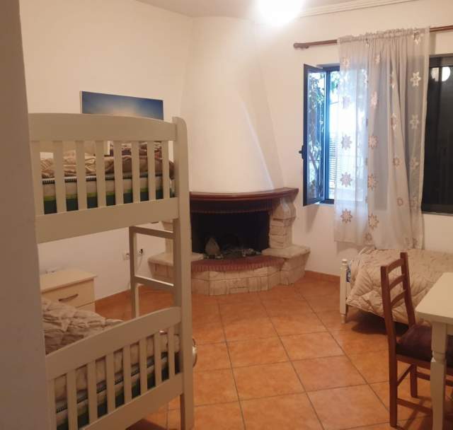 Tirane, jepet me qera apartament 1+1 Kati 1, 45 m² 250 Euro (GRAMOZ PASHKO)