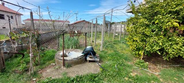 Tirane, shes shtepi 2 Katshe , 200 m² ndertim dhe 600 m2 truall, 150.000 Euro (Vore)