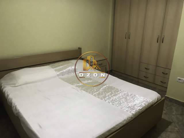 Tirane, jepet me qera apartament 1+1+BLK Kati 5, 60 m² 400 Euro (ISH EKSPOZITA)