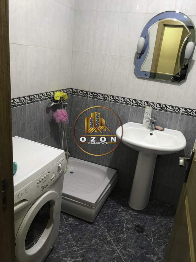Tirane, jepet me qera apartament 1+1+BLK Kati 5, 60 m² 400 Euro (ISH EKSPOZITA)