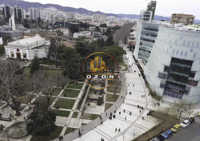 Tirane, jepet me qera lokal Kati 1, 330 m² 3.000 Euro (PARLAMENTI, QENDER)
