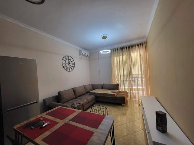 Tirane, ofert apartament 2+1+A+BLK Kati 3, 110 m² 300 Euro (Rruga Muhamet Deliu)