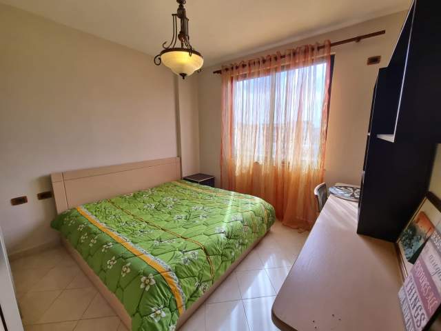 Tirane, jepet me qera apartament 3+1+A+BLK Kati 4, 117 m² 650  (Rruga Muhamet Gjollesha)