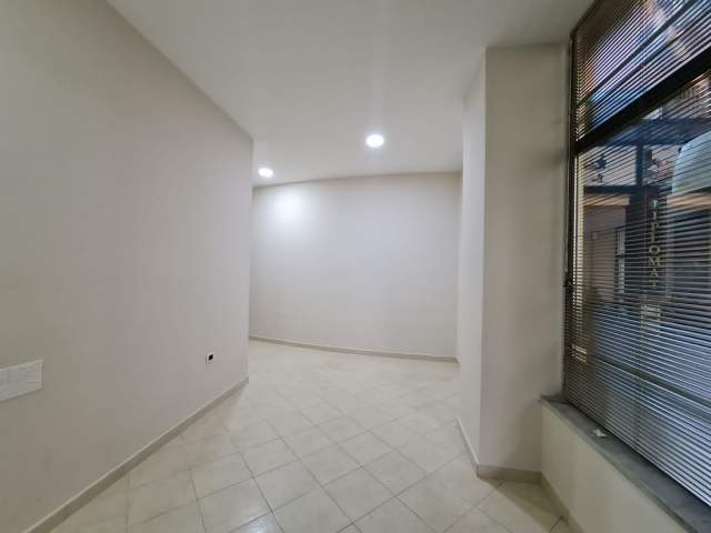 Tirane, shitet ambjent biznesi Kati 0, 25 m² 65.000 Euro (Rruga Qemal Stafa)
