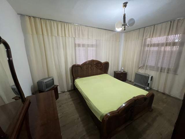 Korce, jepet me qera apartament 1+1+BLK Kati 3, 56 m² 19.000 Leke (Lagjia 18, Korçë)