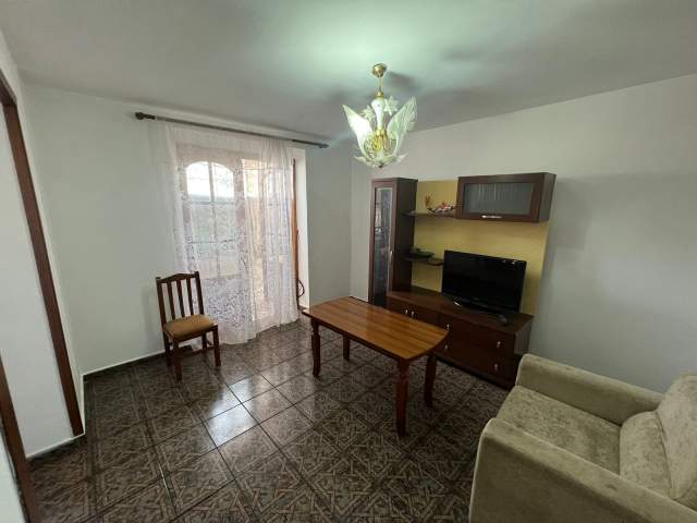 Korce, jepet me qera apartament 1+1+BLK Kati 3, 56 m² 19.000 Leke (Lagjia 18, Korçë)