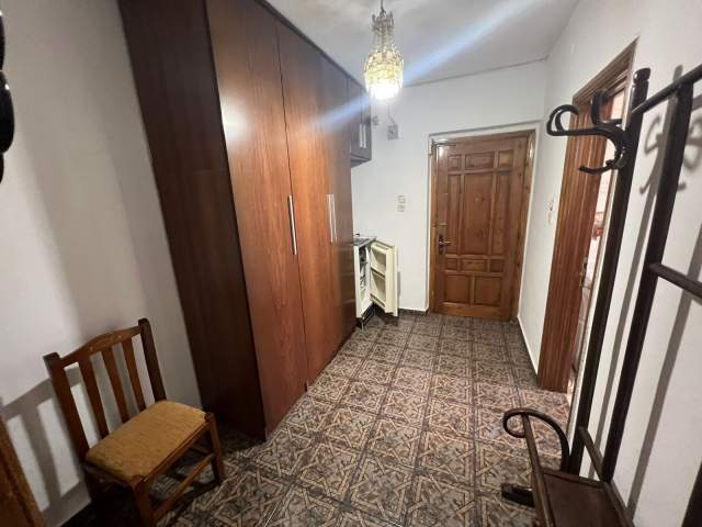 Korce, jepet me qera apartament 1+1+BLK Kati 3, 56 m² 19.000 Leke (Lagjia 18, Korçë)