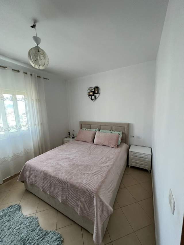 Tirane, jepet me qera apartament 2+1+BLK Kati 5, 100 m² 500 Euro (Fusha e Aviacionit)