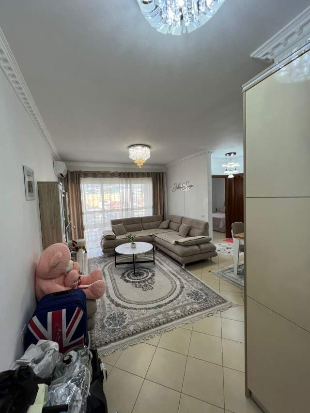 Tirane, jepet me qera apartament 2+1+BLK Kati 5, 100 m² 500 Euro (Fusha e Aviacionit)