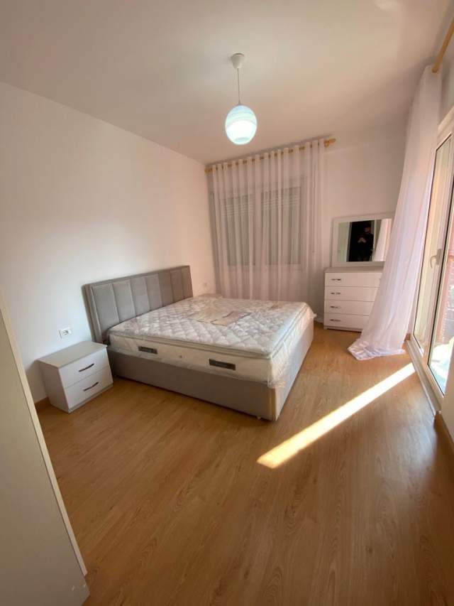Tirane, jepet me qera apartament 2+1+BLK Kati 3, 106 m² 500 Euro (Sima-Com)