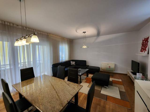 Tirane, jepet me qera apartament 2+1+BLK Kati 3, 116 m² 700 Euro (teg)