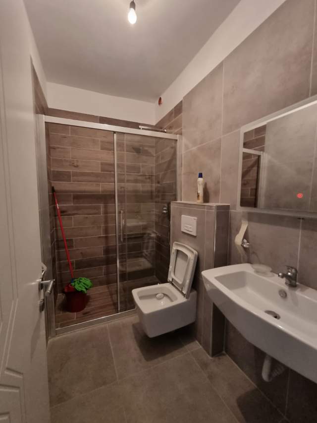 Tirane, jepet me qera apartament 2+1+BLK Kati 7, 110 m² 400 Euro (Yzberisht)