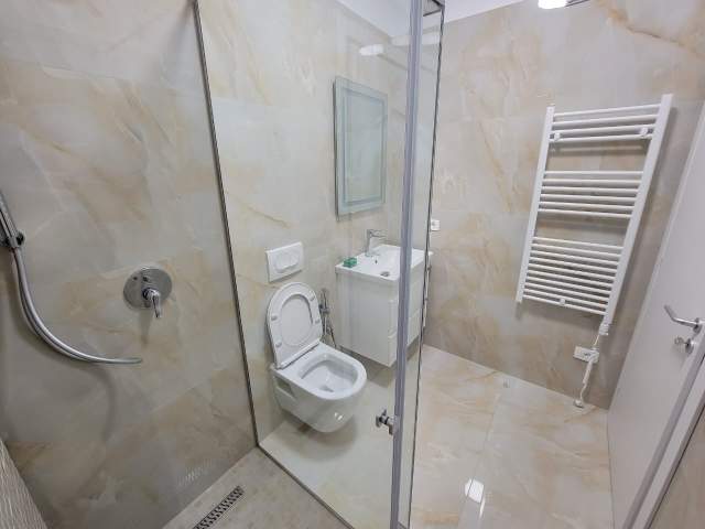 Tirane, jepet me qera apartament 2+1+A+BLK Kati 2, 110 m² 500 Euro (Ali Demi)